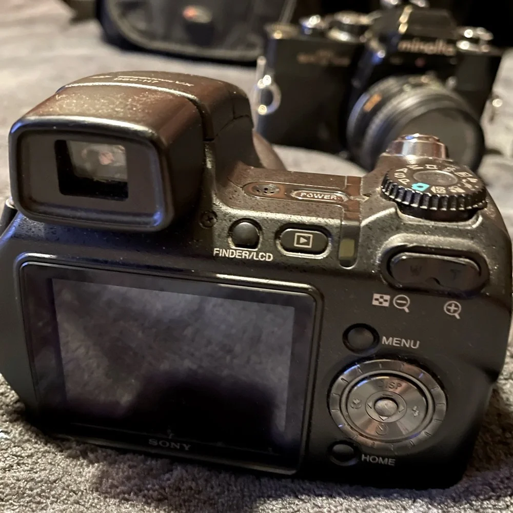 HD-7 Digital SLR Camera Sony Like New